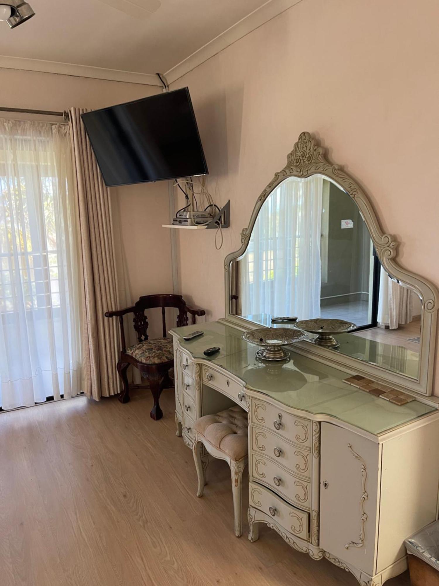 19 Boekenhout Homestay Cape Town